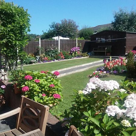 Sterling Bed & Breakfast ランディドノー エクステリア 写真