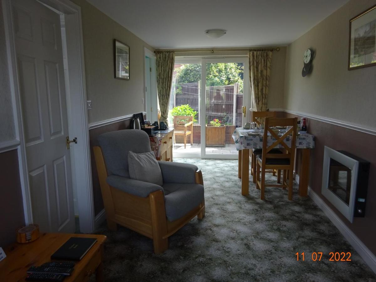 Sterling Bed & Breakfast ランディドノー エクステリア 写真