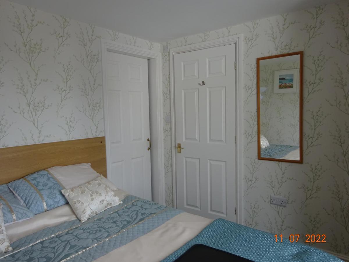 Sterling Bed & Breakfast ランディドノー エクステリア 写真